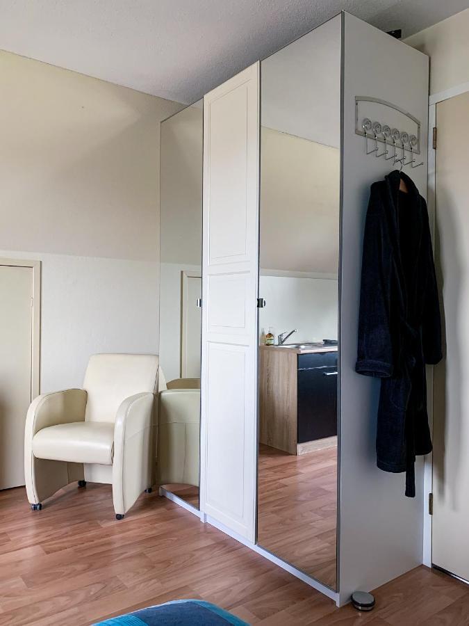 Отель Kluiskade 24 Maasland Экстерьер фото